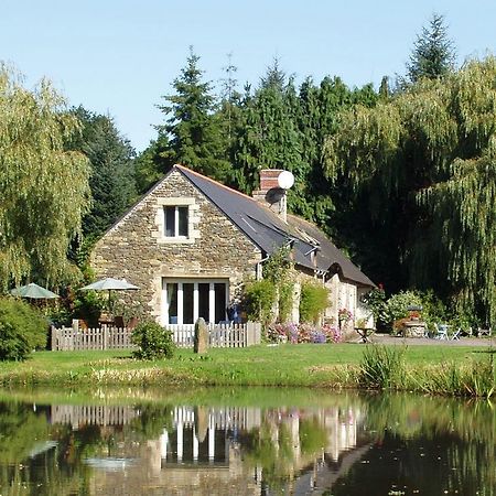 Gites De Lenvos Pontivy Exteriör bild