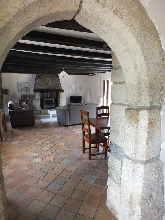 Gites De Lenvos Pontivy Exteriör bild
