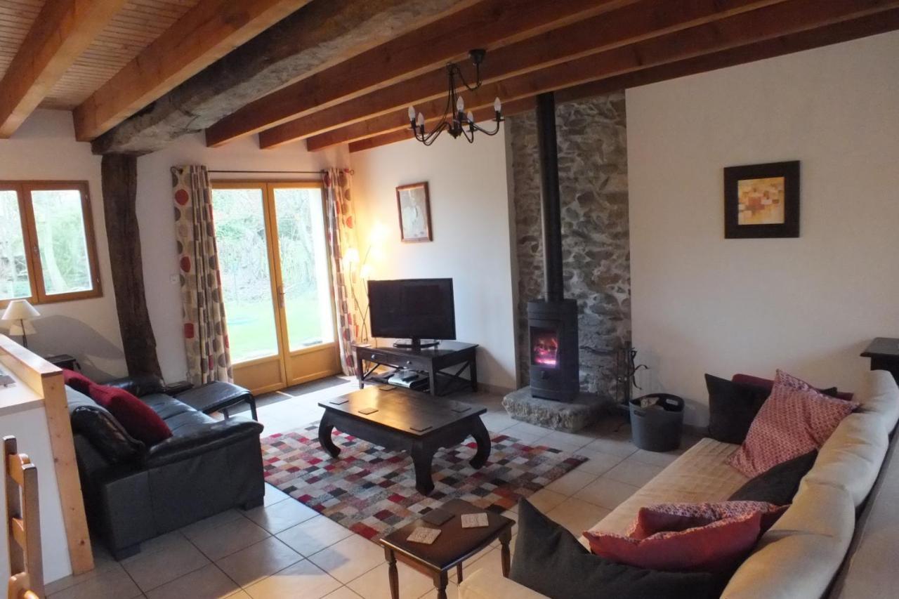 Gites De Lenvos Pontivy Exteriör bild